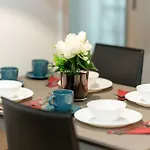 Prestizowe W Poznaniu Z Sypialnia I Parkingiem By Renters アパート